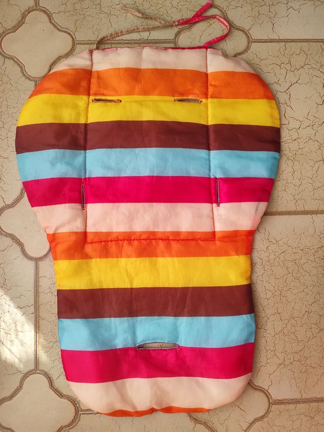 Cuscino imbottito per passeggino 