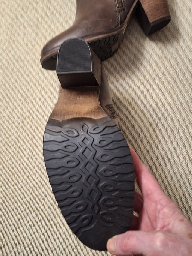 Botines de piel marrón