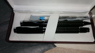 Bolígrafo y pluma set. Nuevo