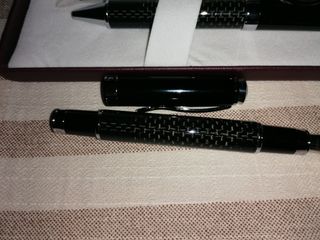 Bolígrafo y pluma set. Nuevo