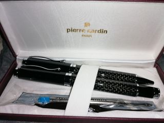 Bolígrafo y pluma set. Nuevo