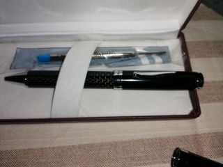 Bolígrafo y pluma set. Nuevo