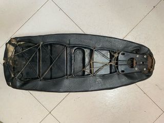 Asiento original Vespa P200E Iris