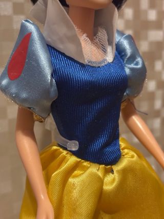REGALO O VENDO
Muñeca DISNEY blancanieves