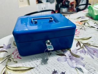 Scatola di sicurezza e porta gioie in metallo blu