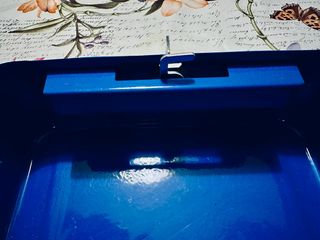 Scatola di sicurezza e porta gioie in metallo blu