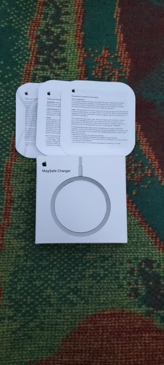 APPLE CARGADOR ORIGINAL INALAMBRICO  IPHONE