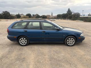 Volvo V40 1999