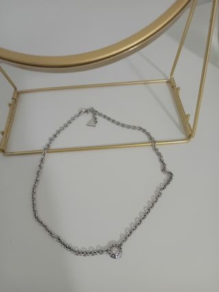 Collar Guess