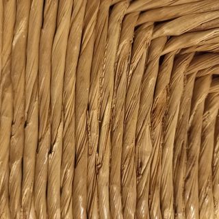 Silla antigua estilo sevillano