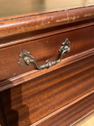 Mueble de madera noble