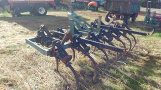 Arado Chisel 13 brazos.