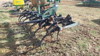 Arado Chisel 13 brazos.