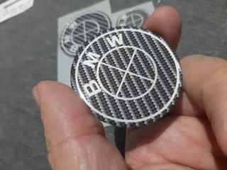 4 logos efecto carbono bmw