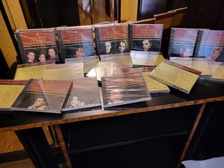 50 años de literatura y CDs