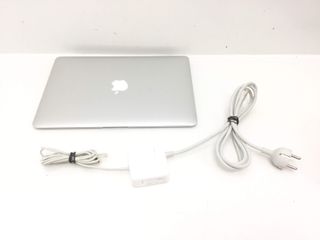 portatil apple apple macbook air core i5 1.8 13 (2017) (a1466)