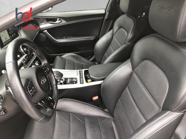 Kia Stinger 2.0 T-GDi 255cv 4x2 GT Line