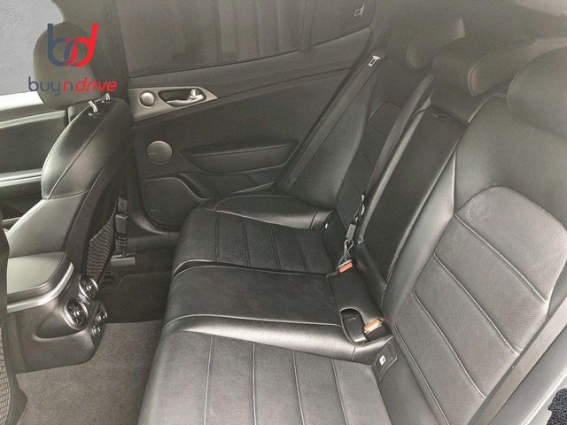Kia Stinger 2.0 T-GDi 255cv 4x2 GT Line