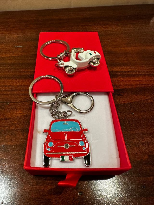 2 portachiavi in acciaio smaltato