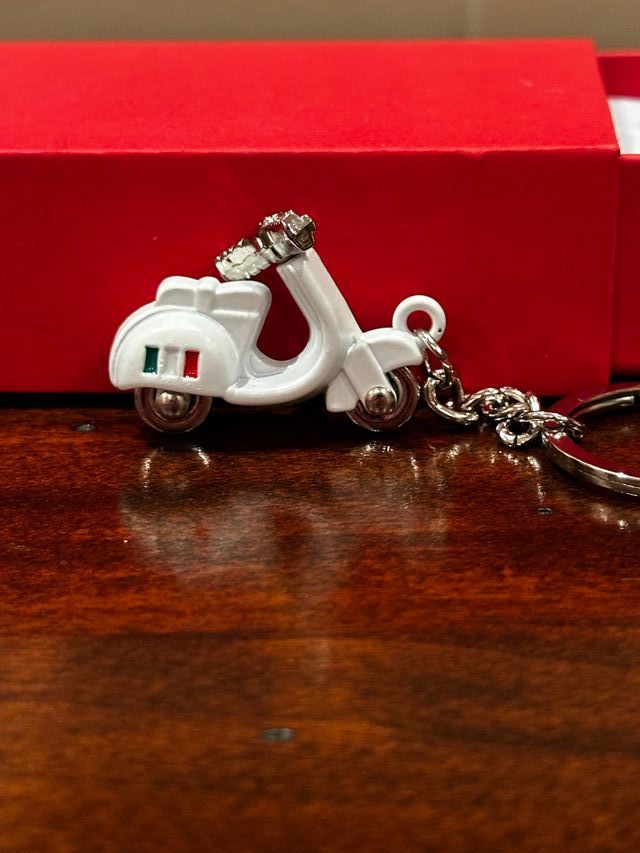 2 portachiavi in acciaio smaltato