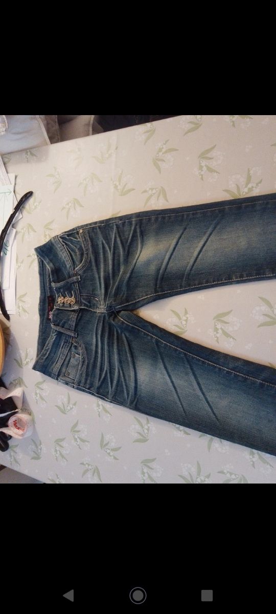 Pantaloni JEANS, ragazza, 36 anni, moderni con carattere