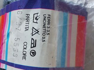 8 gomitoli pura lana vergine