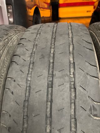 215/65R16 109/107 T