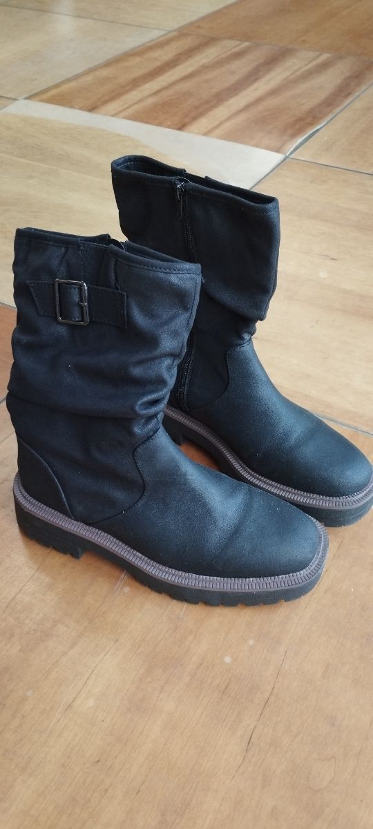 Botas negras de invierno talla 38