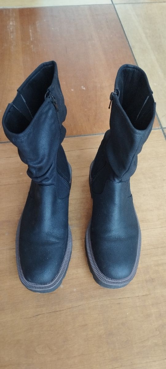 Botas negras de invierno talla 38