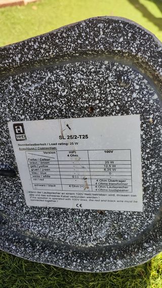 Altavoz jardín imitación roca