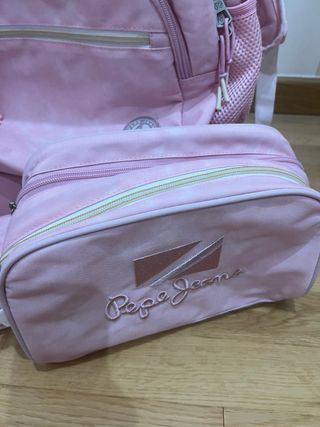 Conjunto mochila carrito estuche y neceser