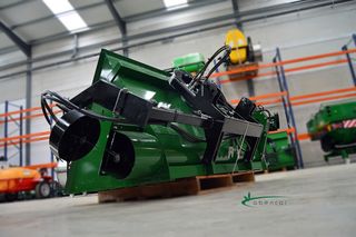 ESPARCIDOR DE ESTIERCOL AUTOCARGABLE