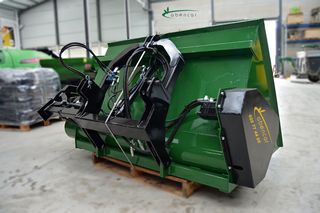 ESPARCIDOR DE ESTIERCOL AUTOCARGABLE