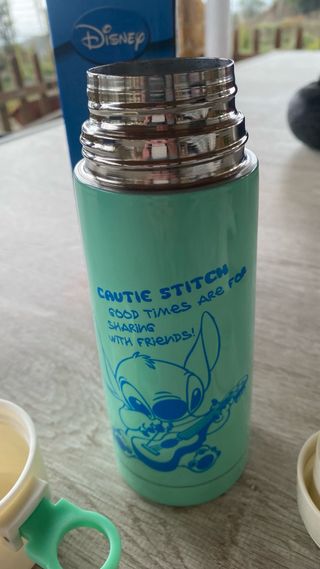 Botella de agua metalica