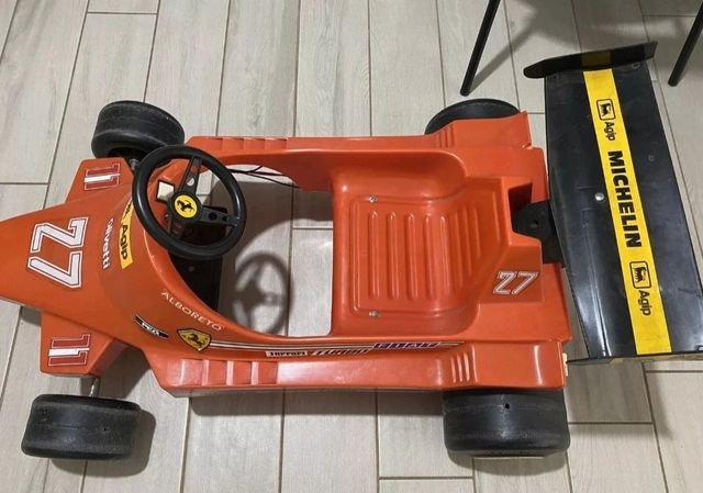 Ferrari F1 1568 5 peg perego