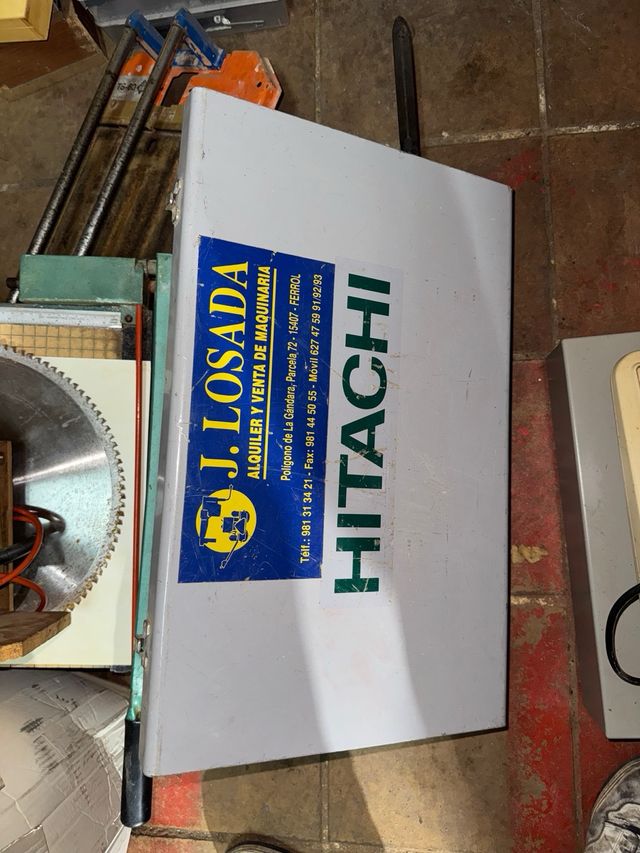 Taladro percutor Hitachi