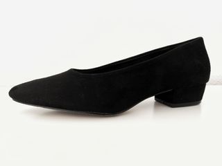 Zapatos tacón piel italiana negros y beige.