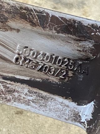 Juego llantas volwagen 15”le faltan los tapones