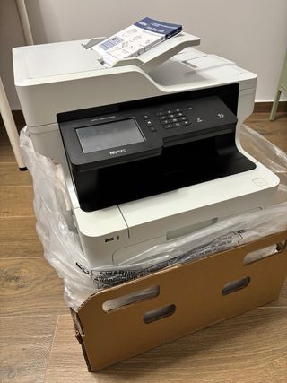 Impresora Brother MFC-L8900CDW Multifunción Láser 