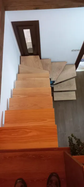 Escaleras de madera a medida
