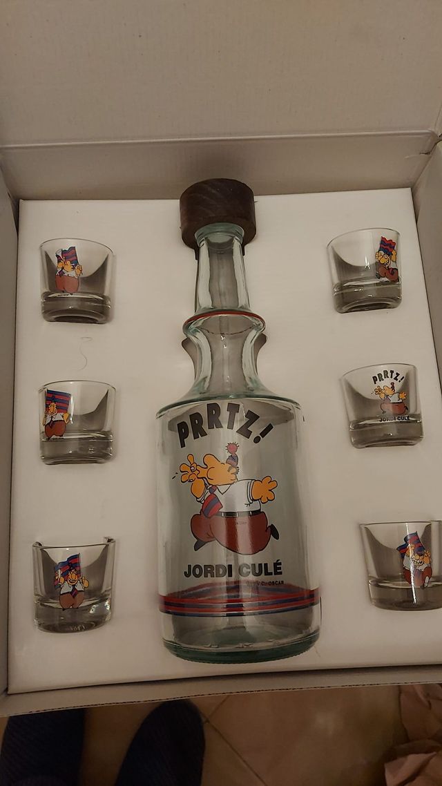 Set di bicchieri e bottiglie vintage del F.C. Barcelona