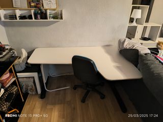 MESA DESPACHO ESCRITORIO IKEA BEKANT