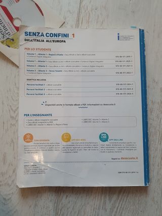 Senza confini. Per la Scuola media. Con e-book. Con espansione online. Con 2 libri: Regioni d'Italia-Atlante. Con DVD-ROM (Vol. 1)