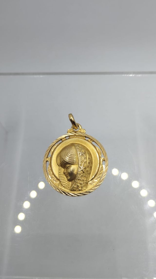 MEDALLA ORO 18K NIÑA