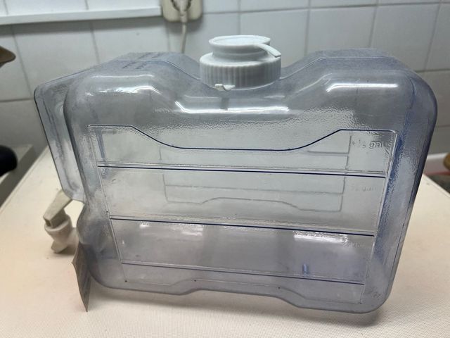 Garrafa plástico para nevera