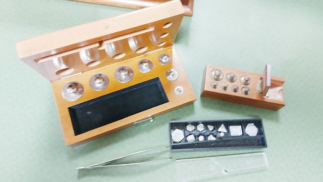 Bilancia di precisione vintage