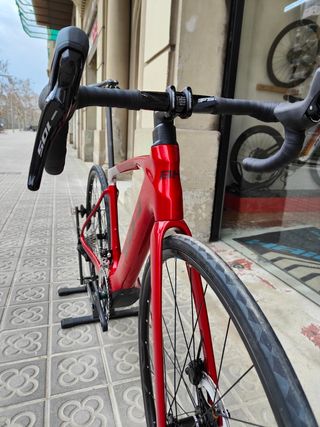 BH IRS1 RACE CARBON de Test