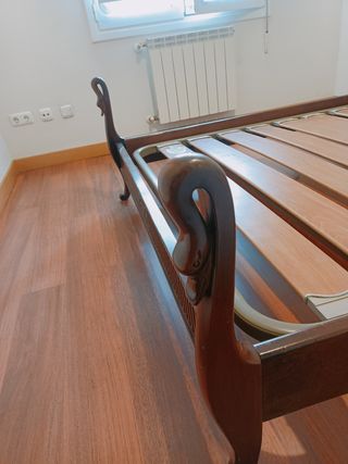 Cama matrimonio antigua modelo cisnes 