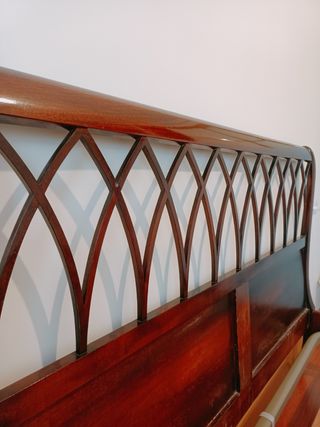 Cama matrimonio antigua modelo cisnes 