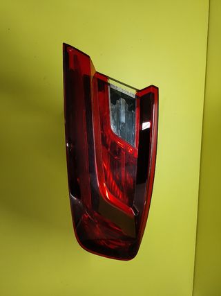 ✅PILOTO TRASERO DERECHO RENAULT MEGANE IV